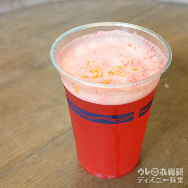 「ノーチラスギャレー」で販売中の「ビアカクテル（ブラッドオレンジ&ピンクグレープフルーツ）」（680円）