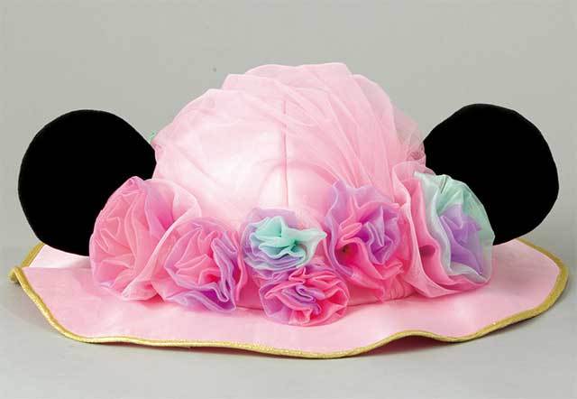 東京ディズニーシー　【エンポーリオ】ファンキャップ　3200円　これをかぶって園内を歩けばパレード気分に！（2015.4/1～）©Disney