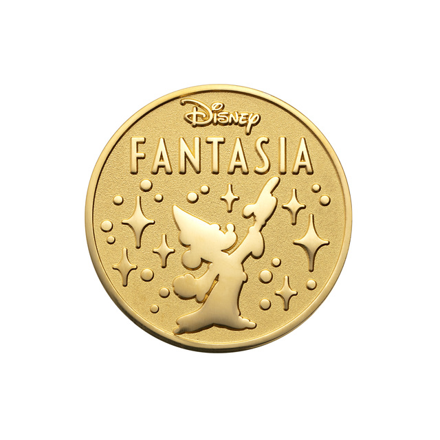 「ミッキーマウス90周年デザイン特別限定純金メダル ファンタジア」 価格:105,000 円（税込）｜GINZA TANAKA