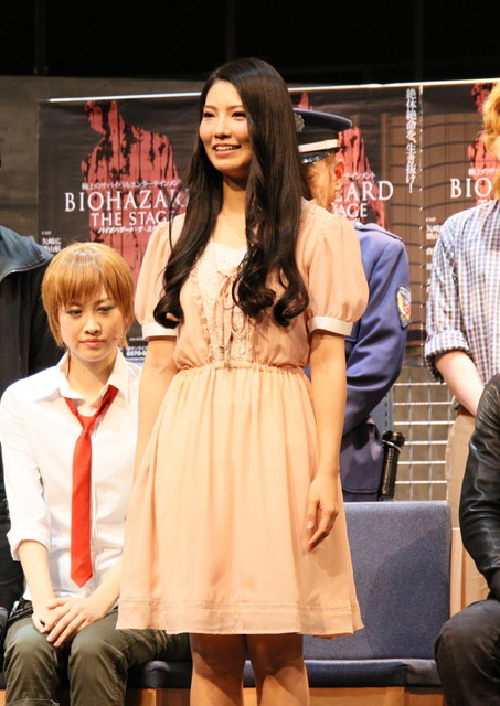 『BIOHAZARD THE STAGE』／会見の様子　倉持明日香