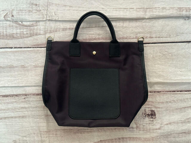 ポーチとショルダーストラップを外してみました