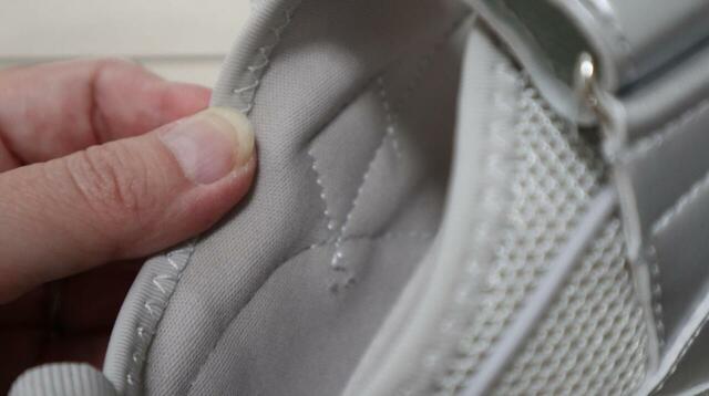 【GLOBAL WORK エアかるクッションコードスニーカー】抗菌防臭機能付きでニオイが残らないので、素足でも履けるのがいいですね！