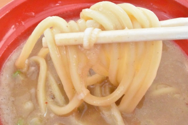 濃厚スープがよくからむ~!