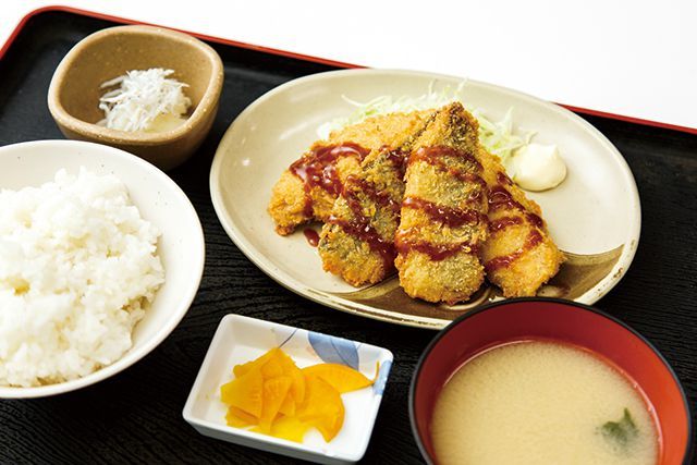 神奈川・小田原漁港の絶品魚／魚市場食堂　アジフライ定食—850円 ※4月より価格改定予定