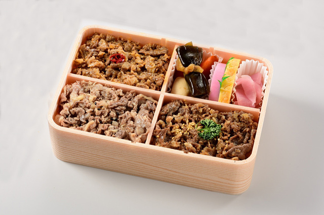 三味牛肉どまん中 ©京王百貨店