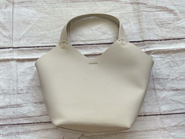 M字のようなフォルムがおしゃれ！