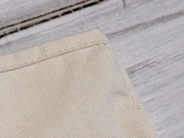 【紀ノ国屋×Suicaのペンギン】「ビッグトート いちご」素材は綿100％。厚手で丈夫な生地