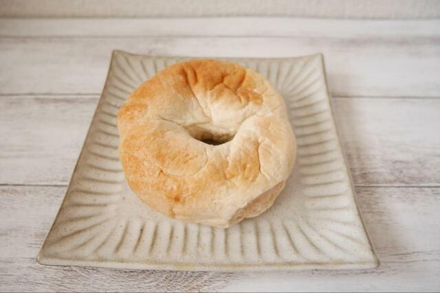 【業務スーパー プレーンベーグル】水を吹きかけてから焼くのがおすすめ