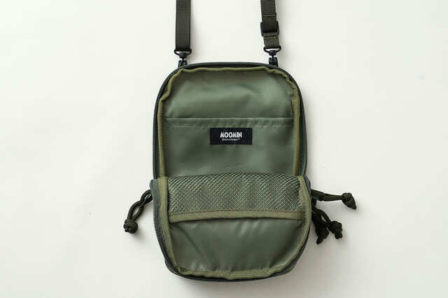 【スナフキン刺繍のスマホショルダーバッグ】ガバッと開くメインポケット