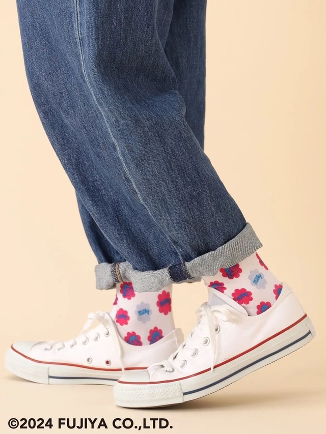 「MILKY包み紙プリントソックス」はTabioオンラインストア限定