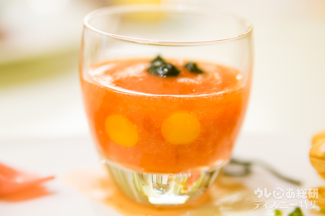 “ミニーのプレシャスモーメント・ウィズ・ユー”スペシャルプレート 1,500円｜東京ディズニーランドホテル「シャーウッドガーデン・レストラン」