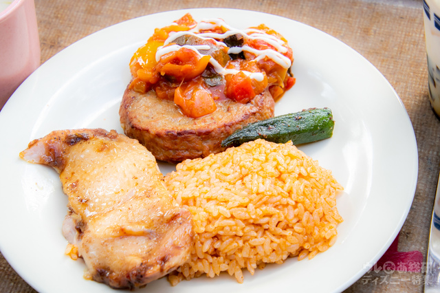 スペシャルセット ¥1,580|ハンバーグ ベジタブルソース、スパイシーチキン、メキシカンライス添え