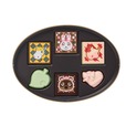 【ゴディバ meets どうぶつの森】Blueには、たぬきち、アンソニー、クリスチーヌ、パティ、葉っぱのマーク、ハートのチョコレート(ピンク)が入っています