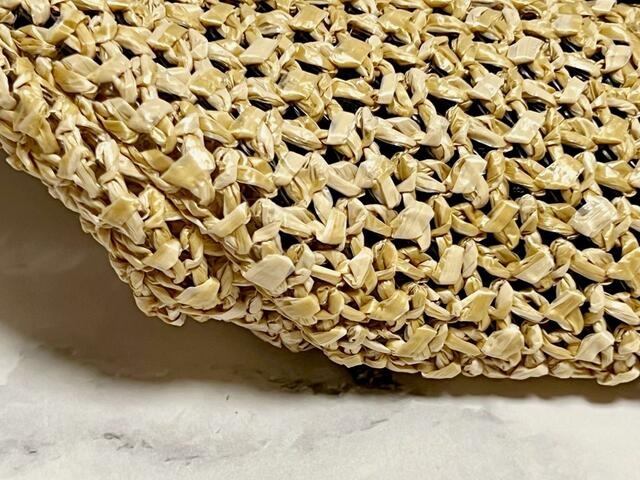 一見ラフィア調に見えますが、PVCなので防水性もGood！【a-jolie（アジョリー）PEARL BASKET 2WAY BAG】