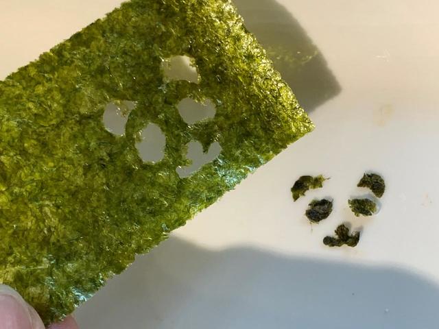 「のりパッチン　パンダ」切り抜いた後ののりもかわいい♪