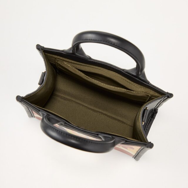 プリントショルダーバッグ「プリンセスと魔法のキス」｜￥ 6,990 （税込）