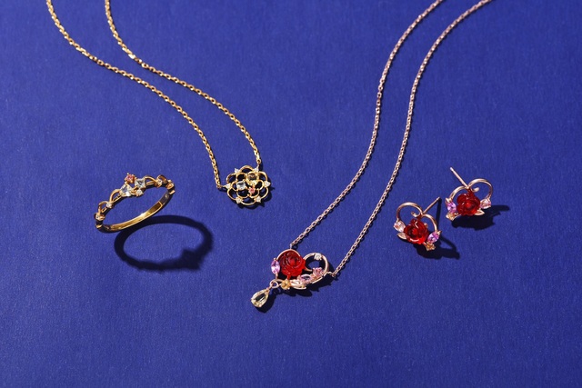 映画公開も控え、話題性抜群の『美女と野獣』のジュエリー