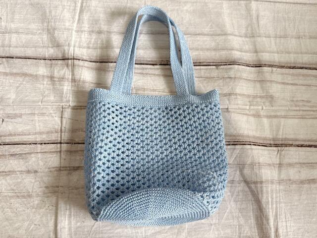 チャームを外すとシンプルなデザイン