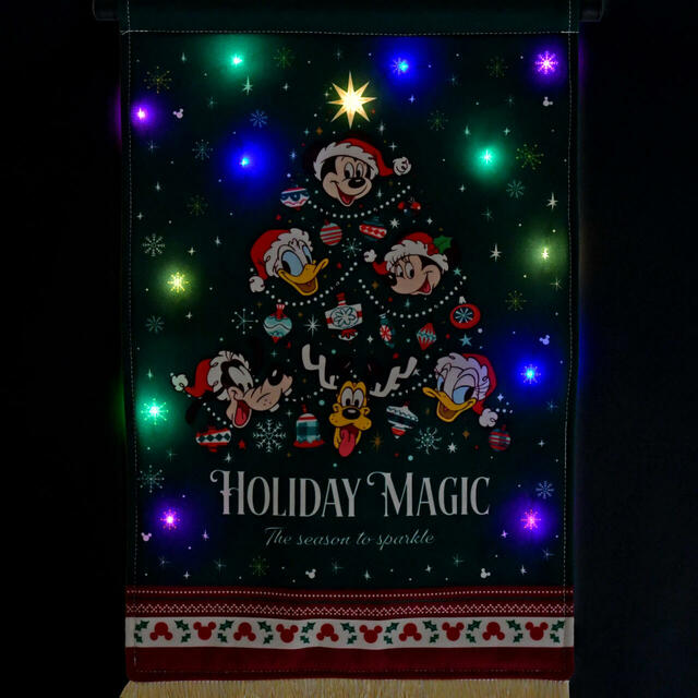 ミッキー&フレンズ タペストリー ライトアップ DISNEY CHRISTMAS 3,800円