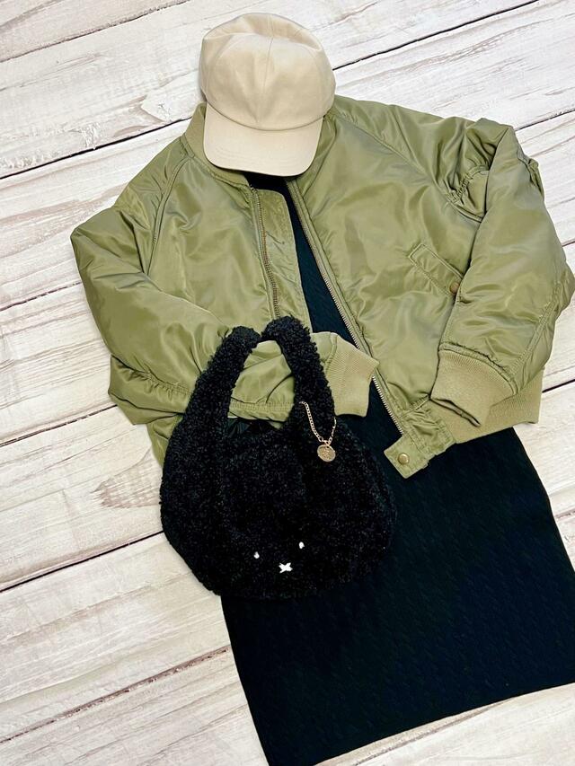 カジュアルなニットワンピーススタイルに合わせてみました♪