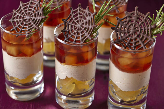 「紅茶のジュレとパンナコッタ」<期間:2024年10月12日〜14日>【おばけのスイーツや秋の本格料理が楽しめる『ハロウィーンスイーツブッフェ』3日間の限定開催!】