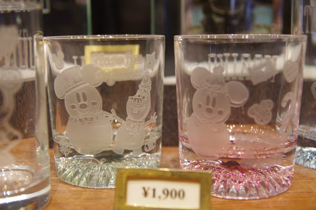雪だるまのミッキーとミニーのグラス1900円