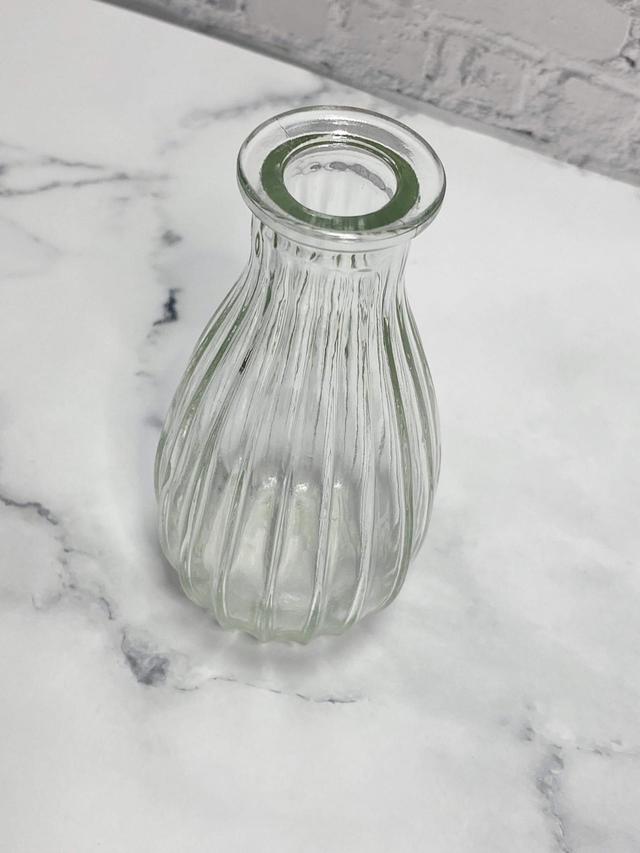 【ナチュラルキッチン】クリアラインフラワーベース／税込110円