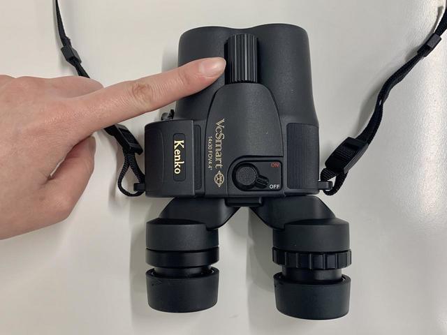 先端にあるのがピント調整リング