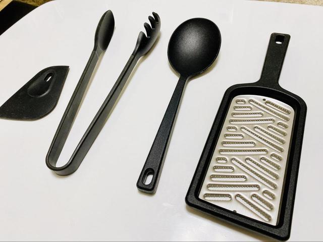 鍋やフライパンを【無印良品のシリコンツール】さまざまな場面で活躍しそう！