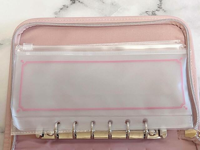 バインダーは6穴！【sweet2023年8月号】付録「Samantha Thavasa（サマンサタバサ）ミッキー＆ミニーデザイン貴重品収納ポーチセット」