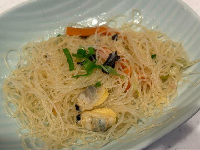 【ロピア 台湾風もり盛りあさりビーフン】取り分けて温めておかずの一品に♪