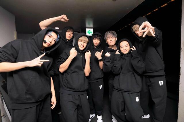 ライブ直前！　KURODA TSUBASA、NAGATO、KOSUKE、SANO YUGA、YUGA SHIBUTANI、MIZUKI、NITTA SOMA