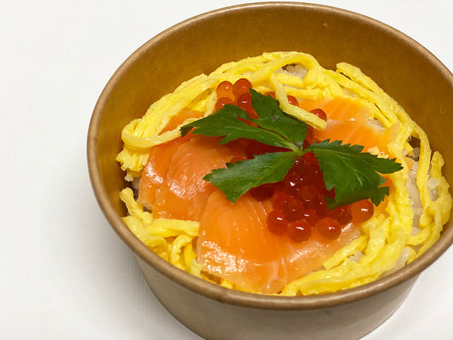 いくらサーモン