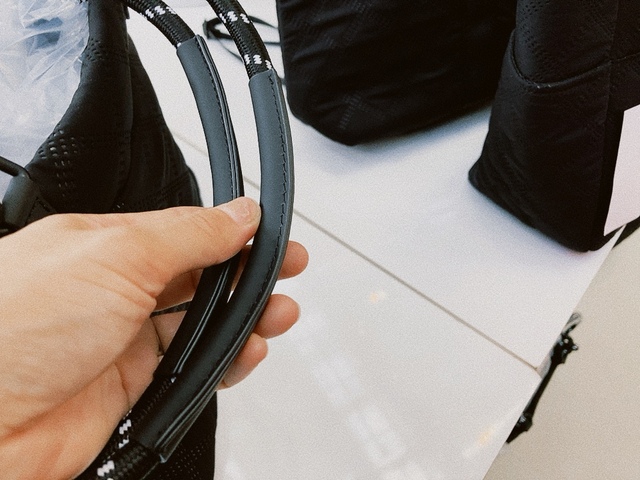 【ワークマン エンボスキルトトート】肩にかけた時に痛くならないサポーター付き