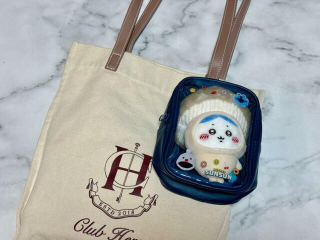 【パペットスンスン×サンキューマート第4弾／ぬいぐるみポーチ】A4サイズを収納できるトートバッグにつけてみました。かわいい！