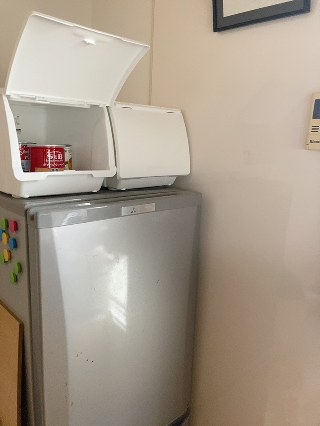 【ニトリ 収納ケース Nフラッテ】冷蔵庫の上に配置