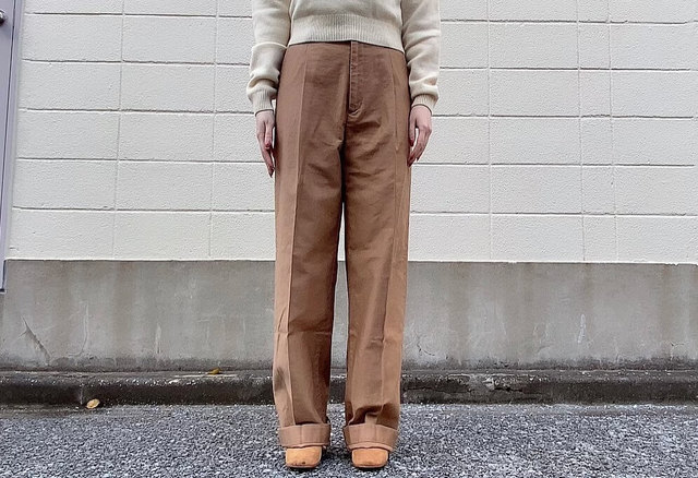 【UNIQLO（ユニクロ）】コットンワイドパンツ／ベージュ61サイズ着用