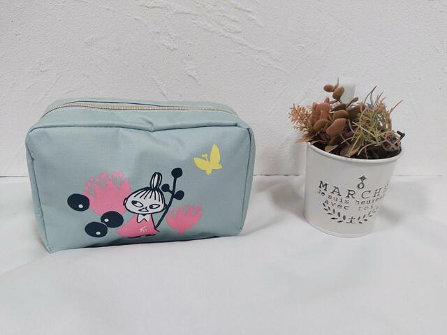 中身を入れると自立する