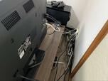【整理前】配線コードでぐちゃぐちゃになりがちなテレビ裏