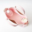 【『sweet presents YOUNG & OLSEN The DRYGOODS STORE BELTED TOTE BAG BOOK PINK』(宝島社)】整理整頓が叶う便利収納付きなのもうれしいポイント