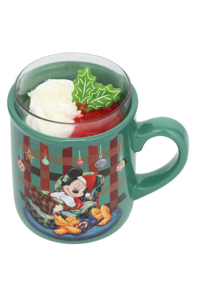 練乳ムース&ベリーゼリー、スーベニアカップ付き 1,200円|東京ディズニーリゾート「ディズニー・クリスマス」スペシャルメニュー|販売店舗:東京ディズニーランド「スウィートハート・カフェ」、東京ディズニーシー「ザンビーニ・ブラザーズ・リストランテ」|発売日:2024年11月8日(金)〜12月25日(水)