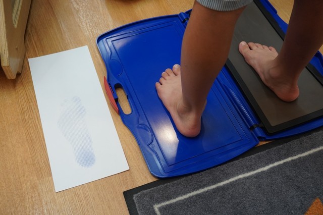 【足道楽 門前仲町店】足形をとることで足のクセがわかる