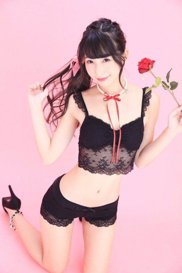 モデル：川崎あやさん