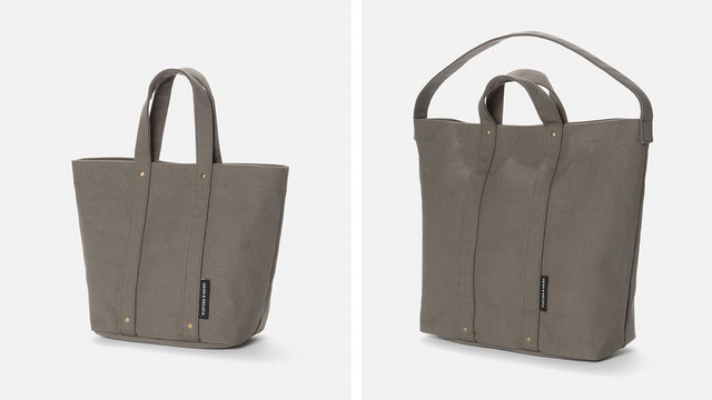 【DEAN ＆ DELUCA　コットントートバッグ　カーキ】カーキ一色の落ち着いたカラーに、真鍮の鋲とロゴ入りタグがアクセント！