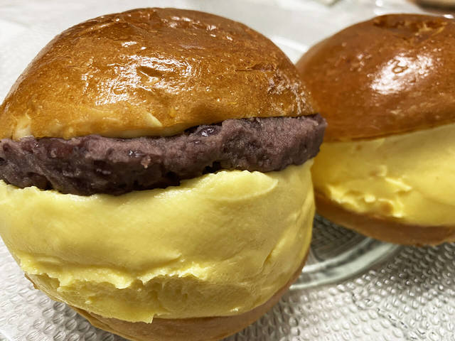 スイーツブレッド東京　カスタッツォ　あんこ