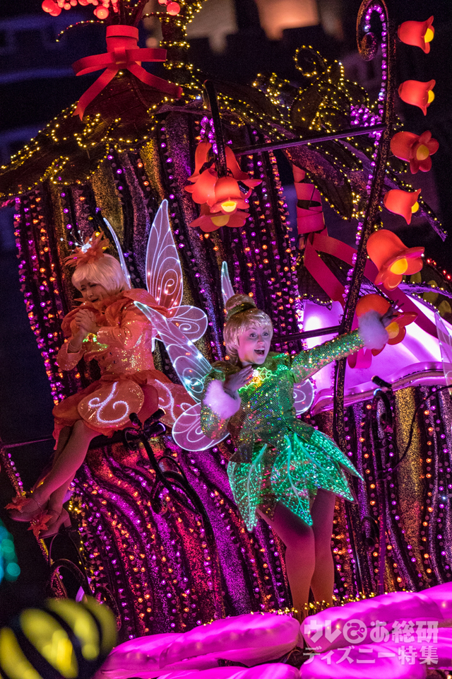 クリスマスバージョン「東京ディズニーランド・エレクトリカルパレード・ドリームライツ」（2016年）｜東京ディズニーランド「クリスマス・ファンタジー」