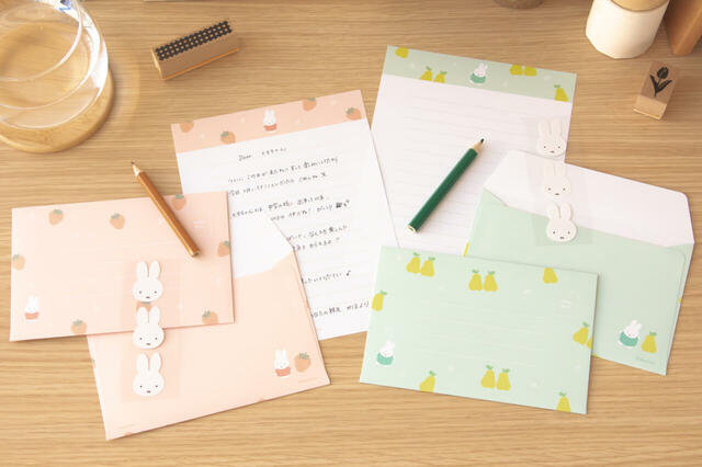 【ミッフィー×郵便局限定グッズ】レターセット／便箋6枚、封筒3枚、シールシート1枚入　各税込660円