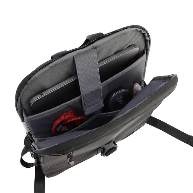 【コールマン】「アウトビズ ドーム 5L」ビジネスシーンにも役立つタブレットスリーブ