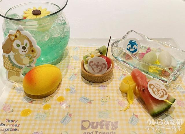 “ダッフィー＆フレンズのテイスティ・サマー・サプライズ”チャイニーズ・ティータイム デザートプレート