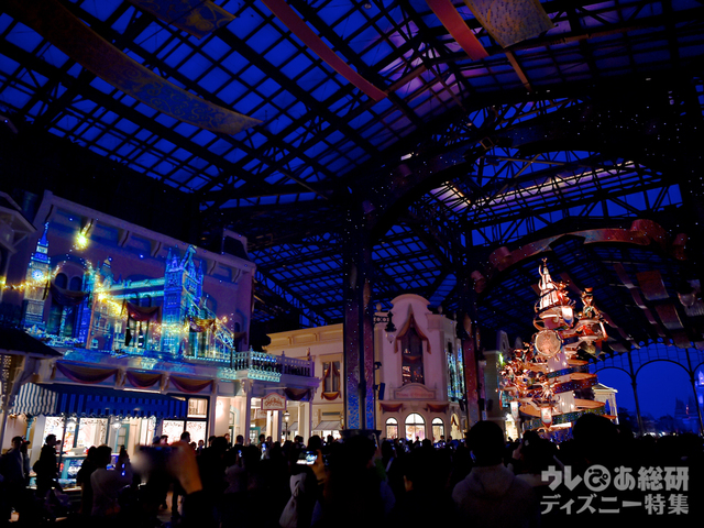 東京ディズニーランド「セレブレーションストリート」｜東京ディズニーリゾート35周年 “Happiest Celebration!”